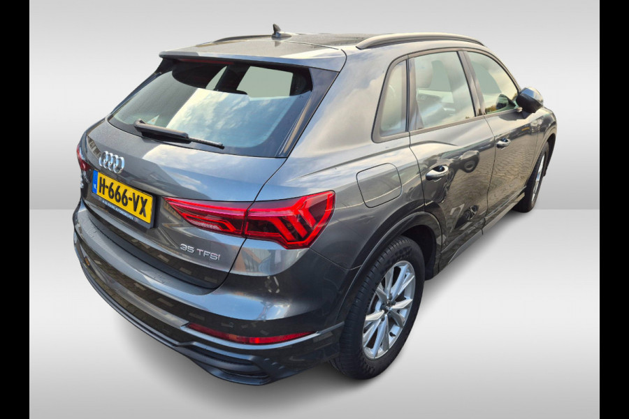 Audi Q3 35 TFSI Pro Line 3x S-Line / Navigatie / Half leder / 18'' / LED Koplampen / Parkeerhulp achter / Stoelverwarming / Cruise Control