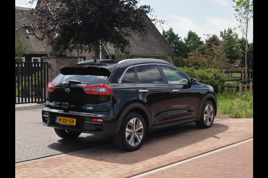 Kia e-Niro ExecutiveLine 64 kWh | Camera | Apple Carplay | Cruise Control | JBL | Leer |