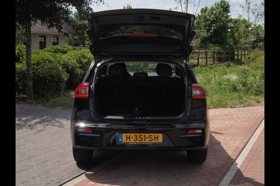 Kia e-Niro ExecutiveLine 64 kWh | Camera | Apple Carplay | Cruise Control | JBL | Leer |