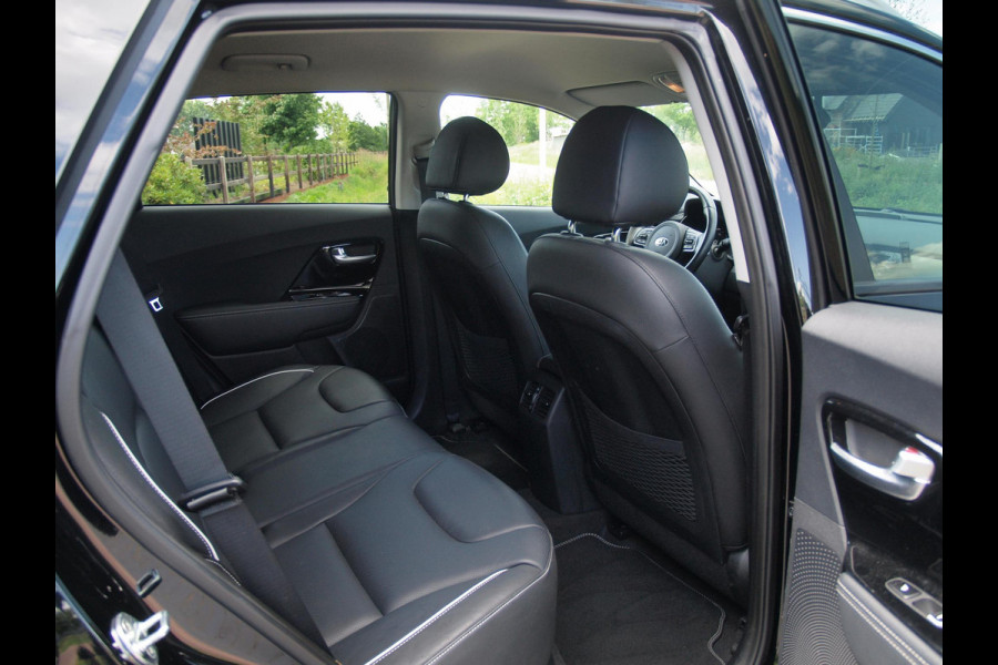 Kia e-Niro ExecutiveLine 64 kWh | Camera | Apple Carplay | Cruise Control | JBL | Leer |