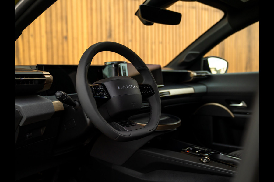 Lancia Ypsilon 1.2 Turbo Hybrid LX 110pk | Camera | Adapt. cruise | Velours interieur | SALA