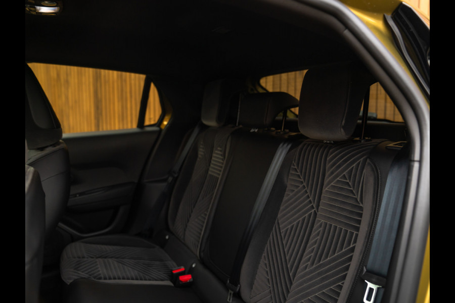 Lancia Ypsilon 1.2 Turbo Hybrid LX 110pk | Camera | Adapt. cruise | Velours interieur | SALA