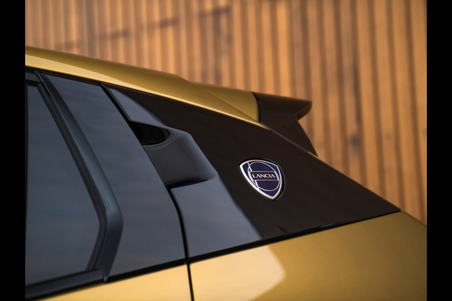 Lancia Ypsilon 1.2 Turbo Hybrid LX 110pk | Camera | Adapt. cruise | Velours interieur | SALA