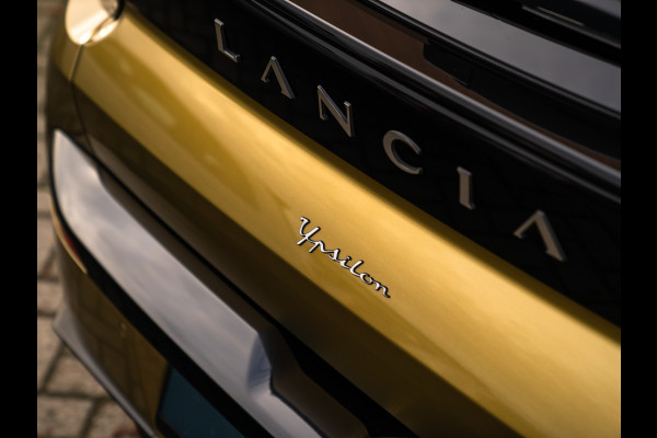 Lancia Ypsilon 1.2 Turbo Hybrid LX 110pk | Camera | Adapt. cruise | Velours interieur | SALA