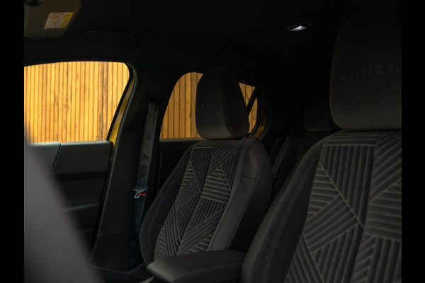 Lancia Ypsilon 1.2 Turbo Hybrid LX 110pk | Camera | Adapt. cruise | Velours interieur | SALA