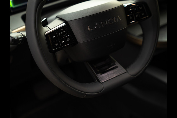 Lancia Ypsilon 1.2 Turbo Hybrid LX 110pk | Camera | Adapt. cruise | Velours interieur | SALA