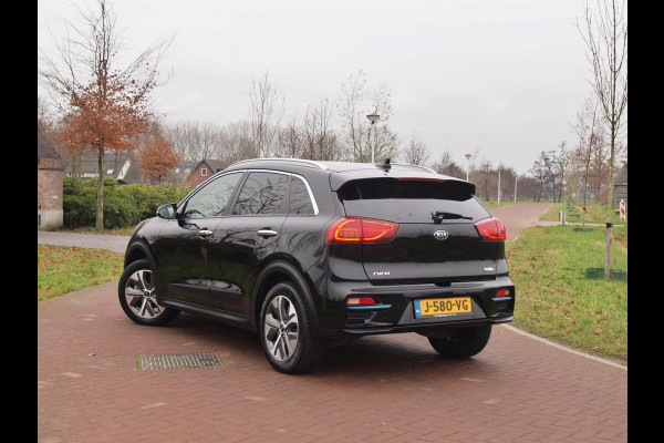 Kia e-Niro ExecutiveLine 64 kWh Facelift | 3 fase lader | Camera | Apple Carplay | JBL |
