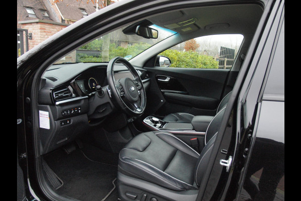 Kia e-Niro ExecutiveLine 64 kWh Facelift | 3 fase lader | Camera | Apple Carplay | JBL |