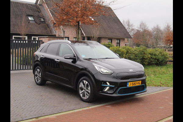 Kia e-Niro ExecutiveLine 64 kWh Facelift | 3 fase lader | Camera | Apple Carplay | JBL |