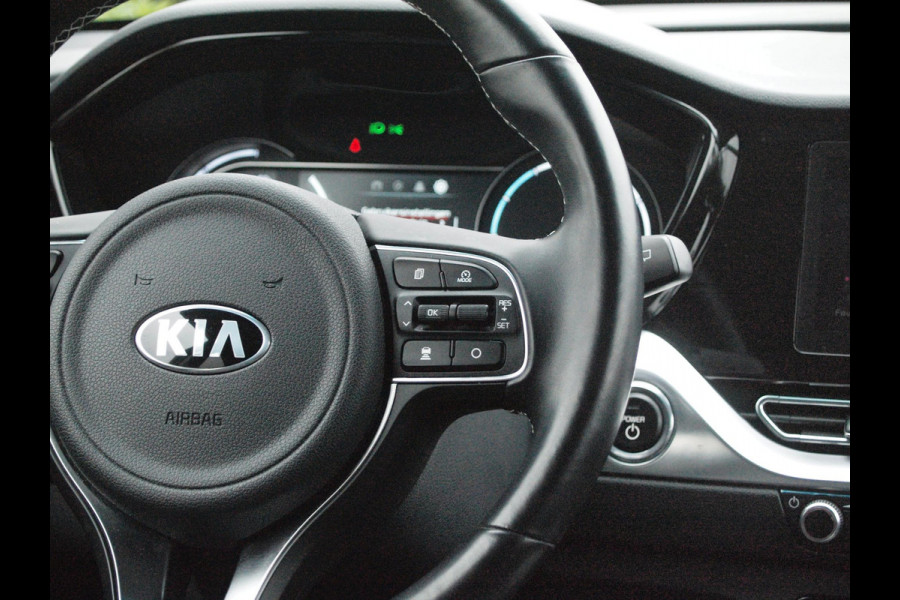Kia e-Niro ExecutiveLine 64 kWh Facelift | 3 fase lader | Camera | Apple Carplay | JBL |