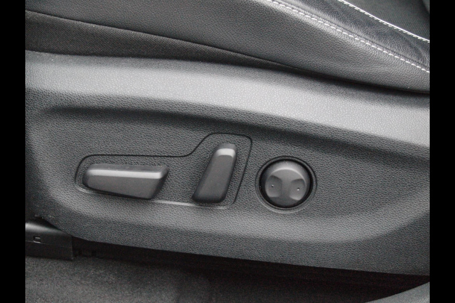 Kia e-Niro ExecutiveLine 64 kWh Facelift | 3 fase lader | Camera | Apple Carplay | JBL |