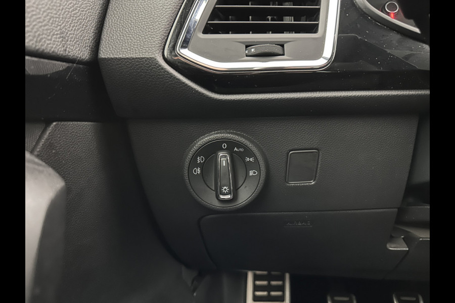 Seat Ateca 1.5 TSI FR Business Intense (INCL-BTW) *FULL-LED | SPORTSEATS | NAVI-FULLMAP | LEATHER-MICROFIBRE | CAMERA | KEYLESS | DAB+ | CARPLAY | ECC | PDC | CRUISE | TOWBAR | 18''ALU*