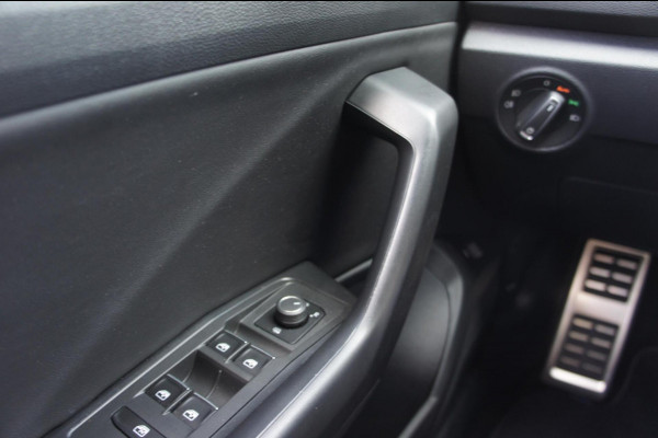 Volkswagen T-Roc 1.5 TSI 2x r-line |BTW|ACC|Navi|IQdrive|Stoelverwarming