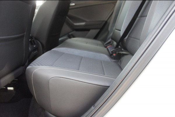 Volkswagen T-Roc 1.5 TSI 2x r-line |BTW|ACC|Navi|IQdrive|Stoelverwarming