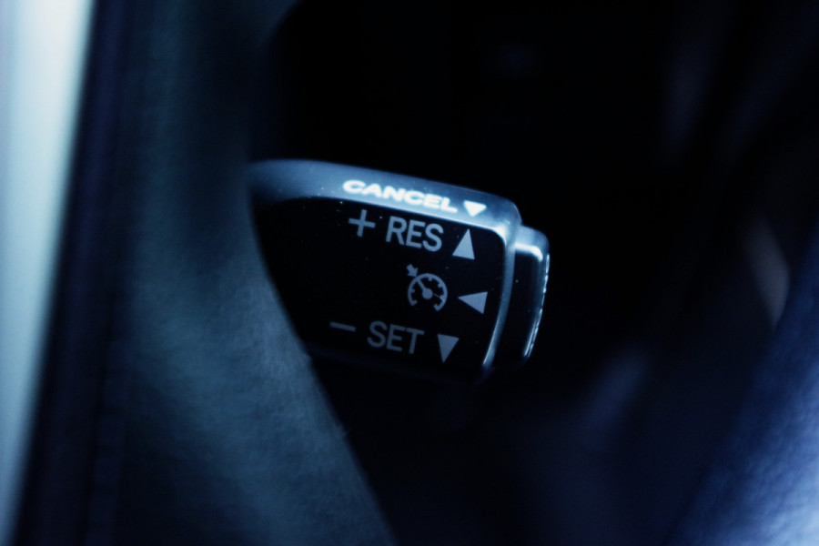 Toyota Land Cruiser 2.8 D-4D-F Automaat Comfort Window Van, Trekhaak, Lier, Snorkel, Cruise Control