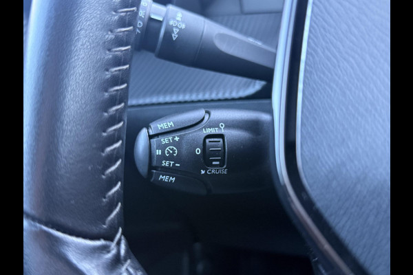 Peugeot 2008 1.2 PureTech Blue Lease Allure 1e Eigenaar,Camera,Navi,Clima,Cruise,Halfleder,6 Bak,Pdc V+A,Lm velgen,Apk tot 11-2026