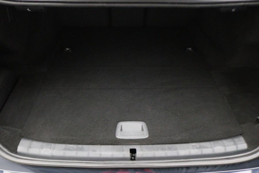 BMW 5 Serie 530e iPerformance High Executive M Sport Softclose, Head-Up, Apple Carplay, Camera, Keyless, Adapt. LED