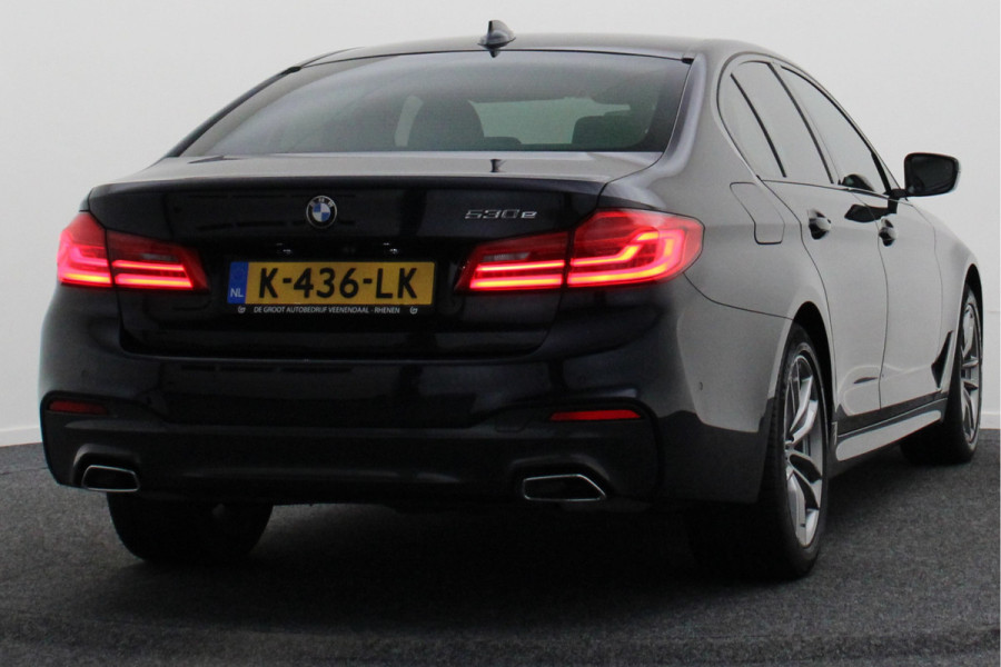 BMW 5 Serie 530e iPerformance High Executive M Sport Softclose, Head-Up, Apple Carplay, Camera, Keyless, Adapt. LED