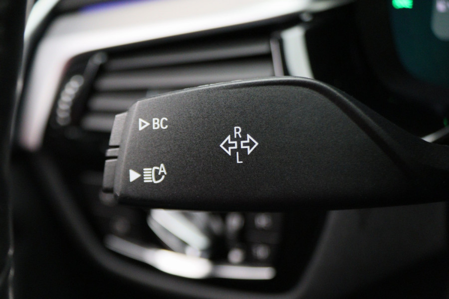 BMW 5 Serie 530e iPerformance High Executive M Sport Softclose, Head-Up, Apple Carplay, Camera, Keyless, Adapt. LED