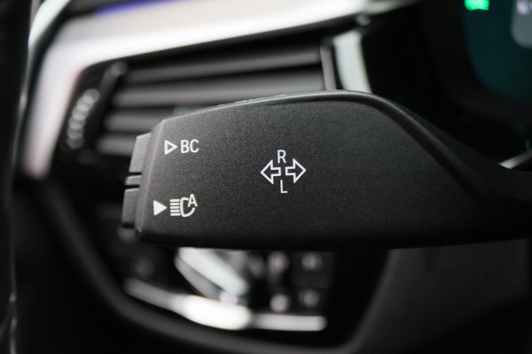 BMW 5 Serie 530e iPerformance High Executive M Sport Softclose, Head-Up, Apple Carplay, Camera, Keyless, Adapt. LED