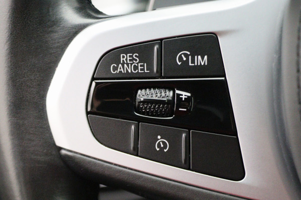 BMW 5 Serie 530e iPerformance High Executive M Sport Softclose, Head-Up, Apple Carplay, Camera, Keyless, Adapt. LED