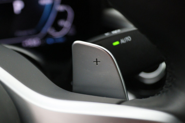 BMW 5 Serie 530e iPerformance High Executive M Sport Softclose, Head-Up, Apple Carplay, Camera, Keyless, Adapt. LED