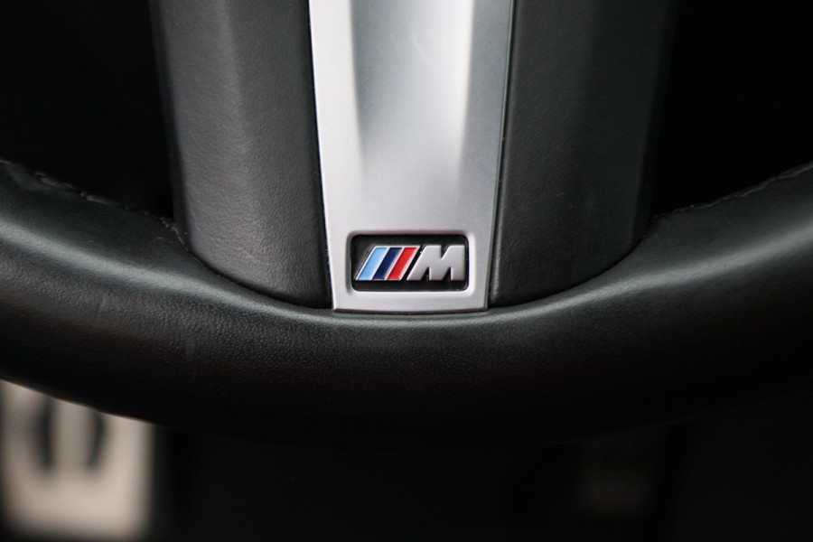 BMW 5 Serie 530e iPerformance High Executive M Sport Softclose, Head-Up, Apple Carplay, Camera, Keyless, Adapt. LED