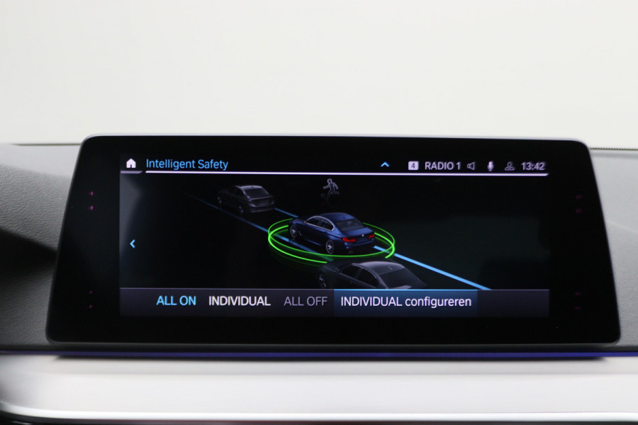 BMW 5 Serie 530e iPerformance High Executive M Sport Softclose, Head-Up, Apple Carplay, Camera, Keyless, Adapt. LED