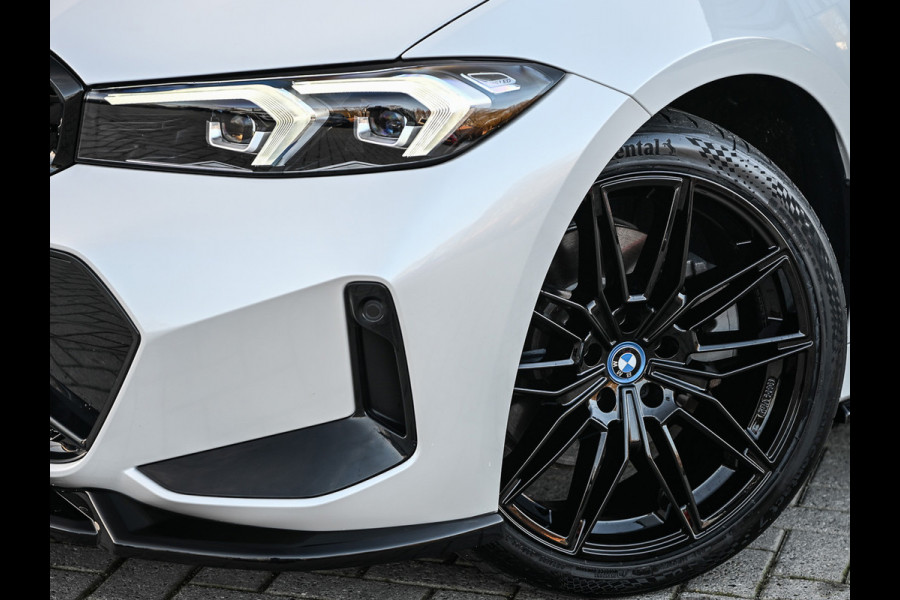 BMW 3-serie 330e | M-SPORT | SPORT SEATS | AMBIANCE INTERIEUR | ACTIVE CRUISE | DAB+ | HIFI SOUND | SHADOW-LINE | TREKHAAK | STUURVERWARMING