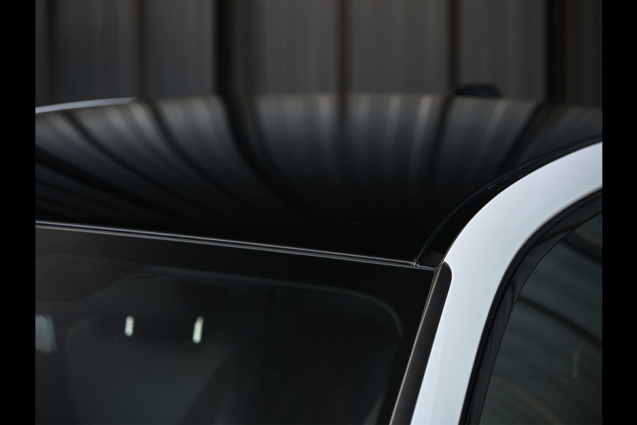 BMW 3-serie 330e | M-SPORT | SPORT SEATS | AMBIANCE INTERIEUR | ACTIVE CRUISE | DAB+ | HIFI SOUND | SHADOW-LINE | TREKHAAK | STUURVERWARMING