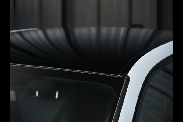BMW 3-serie 330e | M-SPORT | SPORT SEATS | AMBIANCE INTERIEUR | ACTIVE CRUISE | DAB+ | HIFI SOUND | SHADOW-LINE | TREKHAAK | STUURVERWARMING