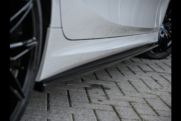 BMW 3-serie 330e | M-SPORT | SPORT SEATS | AMBIANCE INTERIEUR | ACTIVE CRUISE | DAB+ | HIFI SOUND | SHADOW-LINE | TREKHAAK | STUURVERWARMING