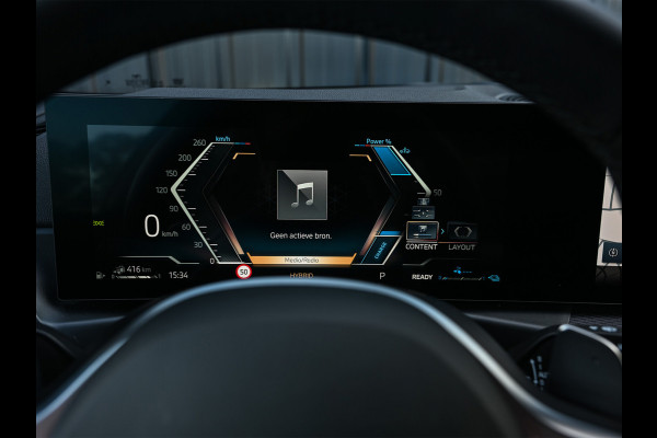 BMW 3-serie 330e | M-SPORT | SPORT SEATS | AMBIANCE INTERIEUR | ACTIVE CRUISE | DAB+ | HIFI SOUND | SHADOW-LINE | TREKHAAK | STUURVERWARMING