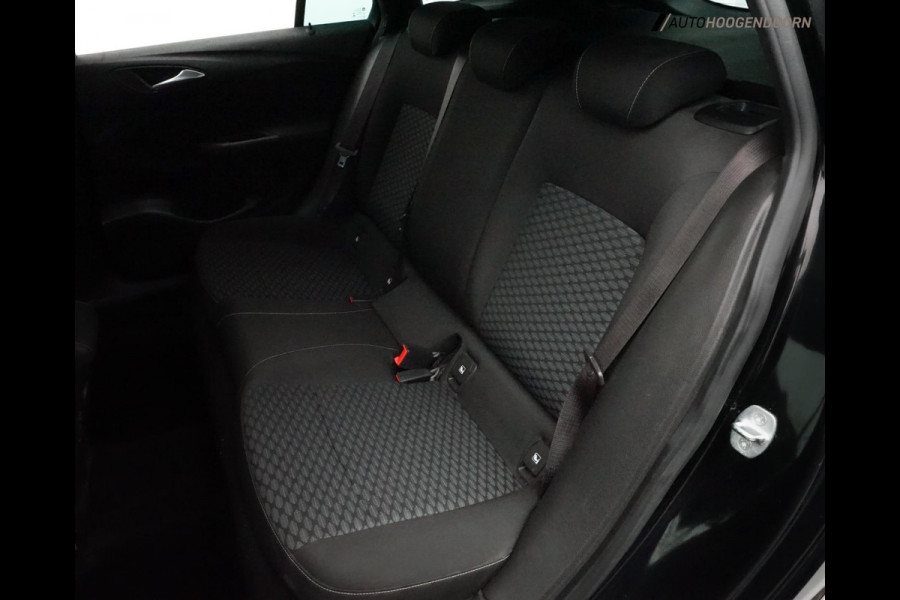 Opel Astra Sports Tourer 1.2 Business Edition (APPLE CARPLAY,LED,STUUR-STOELVERWARMING,TREKHAAK,PARKEERSENSOREN,CLIMATE,CRUISE)