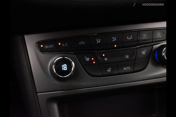 Opel Astra Sports Tourer 1.2 Business Edition (APPLE CARPLAY,LED,STUUR-STOELVERWARMING,TREKHAAK,PARKEERSENSOREN,CLIMATE,CRUISE)