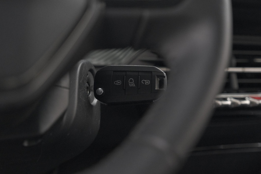 Peugeot 208 PureTech 100 Active | Navigatie | Cruise Control | Apple Carplay