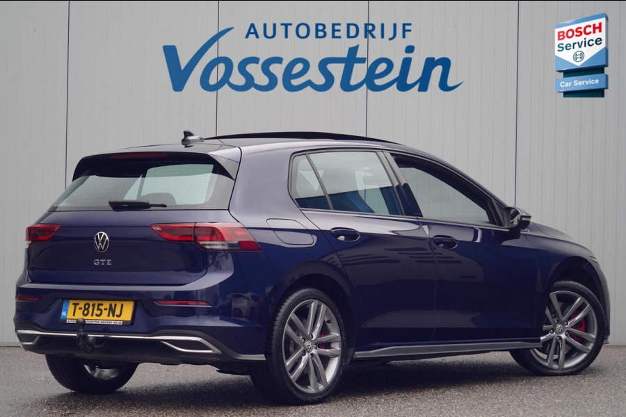 Volkswagen Golf 1.4 eHybrid GTE / Navigatie / Stoelverw. / Trekhaak / Pano / Stuurverw. / Camera / Side-Assist