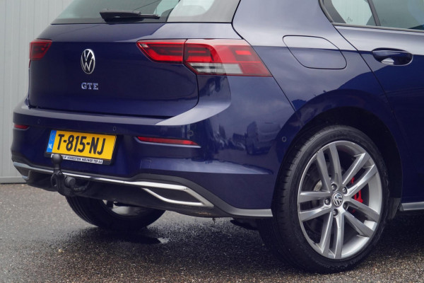 Volkswagen Golf 1.4 eHybrid GTE / Navigatie / Stoelverw. / Trekhaak / Pano / Stuurverw. / Camera / Side-Assist