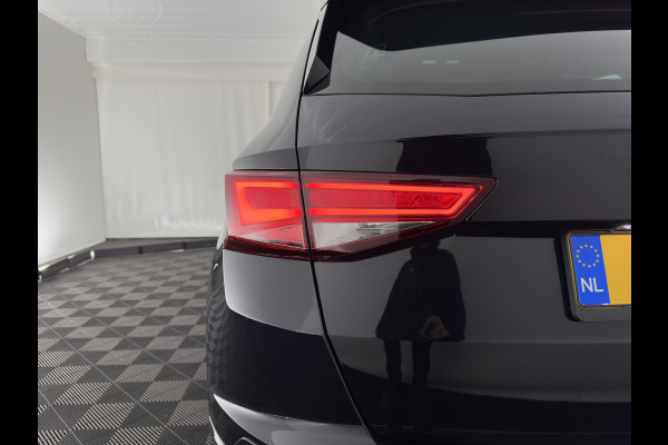 Seat Ateca 1.5 TSI FR Business Intense (INCL-BTW) *FULL-LED | SPORTSEATS | NAVI-FULLMAP | LEATHER-MICROFIBRE | CAMERA | KEYLESS | DAB+ | CARPLAY | ECC | PDC | CRUISE | TOWBAR | 18''ALU*