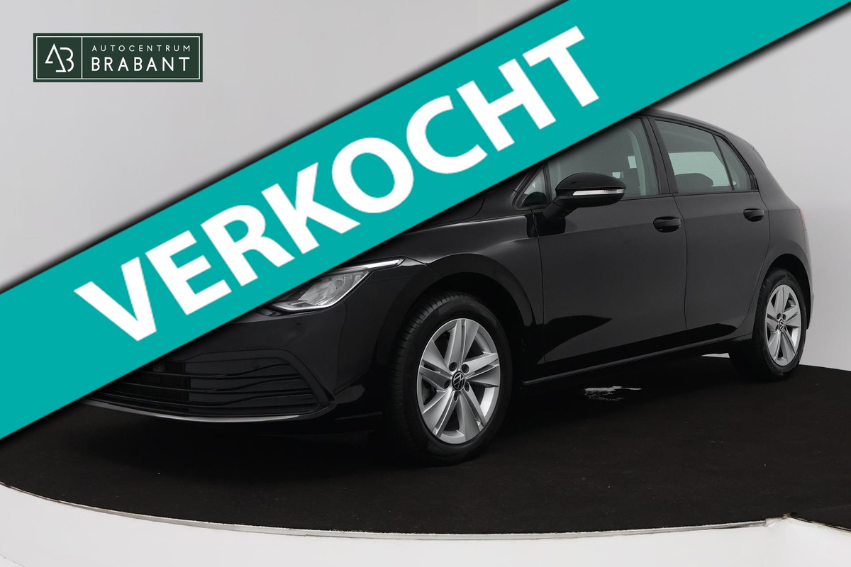 Volkswagen Golf 1.0 TSI Life (PARKEERSENSOREN, CAMERA, SFEER, CRUISE CONTROL ADAPTIEF, PARKEERSENSOREN, NAVIGATIE, NL-AUTO)