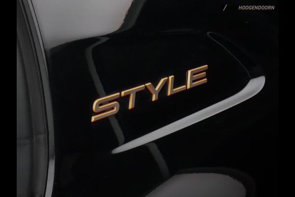 Peugeot 208 1.2 PureTech 100 Style (APPLE CARPLAY,LED,PARKEERSENSOREN,NAVIGATIE,CLIMATE,CRUISE,NIEUWE APK,TOPCONDITIE)