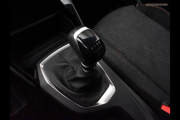 Peugeot 208 1.2 PureTech 100 Style (APPLE CARPLAY,LED,PARKEERSENSOREN,NAVIGATIE,CLIMATE,CRUISE,NIEUWE APK,TOPCONDITIE)