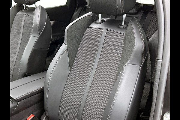 Peugeot 3008 1.6 HYbrid 225 GT PANORAMADAK | 1/2 LEER | STANDKACHEL