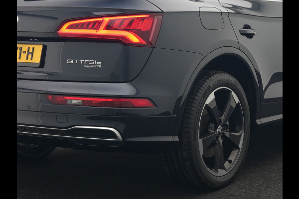 Audi Q5 50 TFSI e quattro S Line Plug In Hybrid 299pk Dealer O.H. PHEV | Panodak | 20"L.M Rotor | Apple Carplay | Lederen Sportstoelen Verwarmd | Keyless | Navigatie | Virtual |
