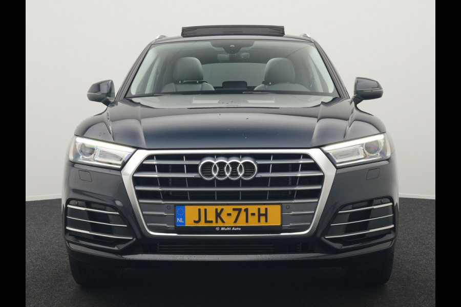 Audi Q5 50 TFSI e quattro S Line Plug In Hybrid 299pk Dealer O.H. PHEV | Panodak | 20"L.M Rotor | Apple Carplay | Lederen Sportstoelen Verwarmd | Keyless | Navigatie | Virtual |