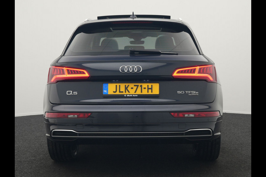 Audi Q5 50 TFSI e quattro S Line Plug In Hybrid 299pk Dealer O.H. PHEV | Panodak | 20"L.M Rotor | Apple Carplay | Lederen Sportstoelen Verwarmd | Keyless | Navigatie | Virtual |