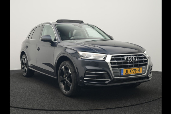 Audi Q5 50 TFSI e quattro S Line Plug In Hybrid 299pk Dealer O.H. PHEV | Panodak | 20"L.M Rotor | Apple Carplay | Lederen Sportstoelen Verwarmd | Keyless | Navigatie | Virtual |