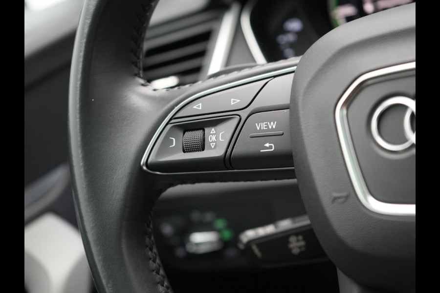 Audi Q5 50 TFSI e quattro S Line Plug In Hybrid 299pk Dealer O.H. PHEV | Panodak | 20"L.M Rotor | Apple Carplay | Lederen Sportstoelen Verwarmd | Keyless | Navigatie | Virtual |