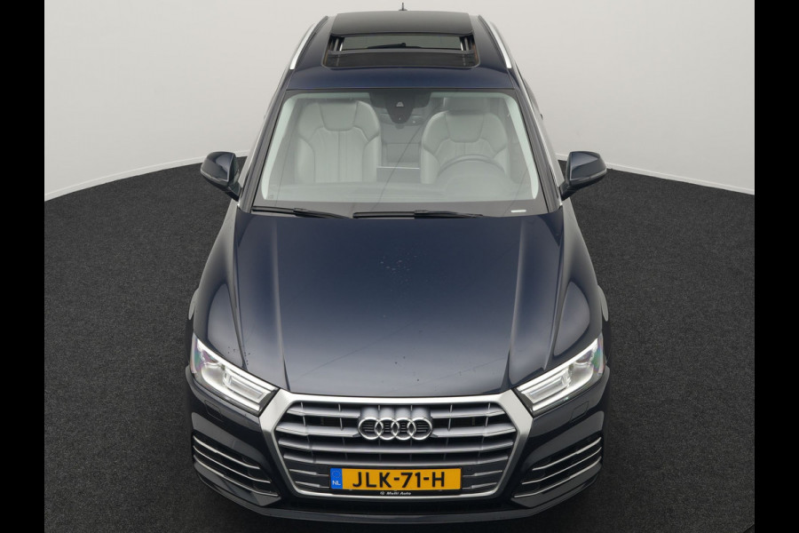 Audi Q5 50 TFSI e quattro S Line Plug In Hybrid 299pk Dealer O.H. PHEV | Panodak | 20"L.M Rotor | Apple Carplay | Lederen Sportstoelen Verwarmd | Keyless | Navigatie | Virtual |