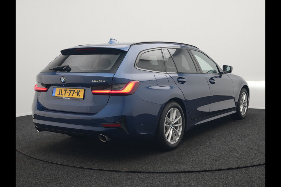BMW 3 Serie Touring 330e Sportline Plug In Hybrid 293pk Dealer O.H PHEV | Adaptive Cruise | Apple Carplay | Lederen Sportstoelen Verwarmd | Blis | Lane Assist | Front Assist | Navigatie | Virtual | DAB |